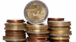 Moneda euro aniversează  30 de ani
