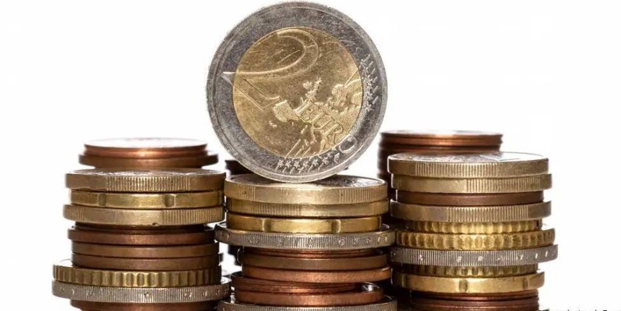 Moneda euro aniversează  30 de ani