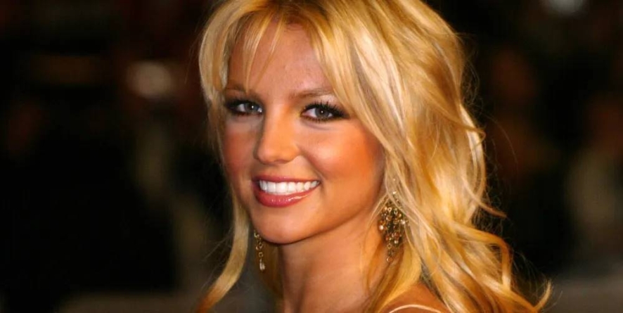 2 decembrie – s-a născut Britney Spears „Prințesa muzicii pop”