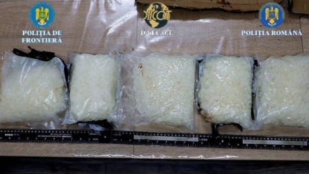 Trei persoane au fost arestate în Maramureș pentru trafic de droguri