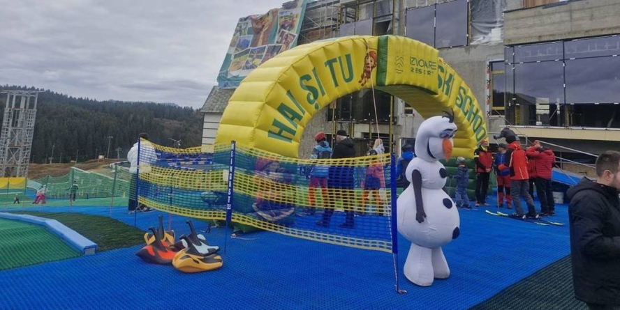 Izvoare Resort a deschis sezonul de iarnă cu prima pârtie sintetică din Maramureș