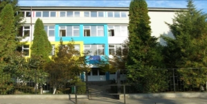 La Colegiul de Arte din Baia Mare, copiii spun „Împreună prindem curaj”