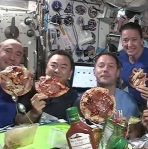 Ofertă : 100 de zile închis într-un laborator spațial și 23.000 de euro pentru tine