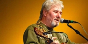 O seară cu suflet – Cristian Buică aduce colindele și folk-ul la Baia Mare