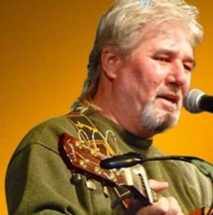 O seară cu suflet – Cristian Buică aduce colindele și folk-ul la Baia Mare