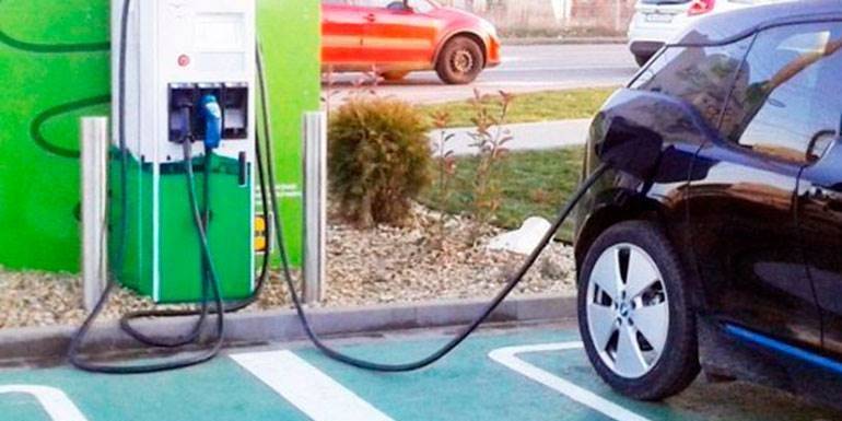 În Moisei, Maramureș, au fost puse în funcțiune stații de încărcare pentru mașini electrice