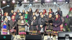 Magia sărbătorilor a cuprins Târgu Lăpuș: Târgul de Crăciun a fost plin de lumină, colinde și bucurie