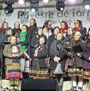 Magia sărbătorilor a cuprins Târgu Lăpuș: Târgul de Crăciun a fost plin de lumină, colinde și bucurie