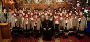 „Pe drum bătut de piatră”, în interpretarea Corului de copii și tineri „Datina” din Dumbrăvița