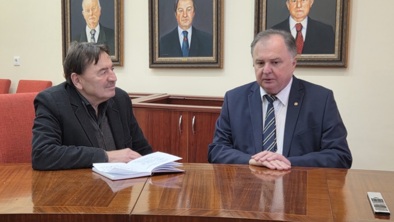 Excelență și inovație: Prof. univ. dr. emerit Petru Dunca, în dialog cu prof. dr. ing. Vasile Țopa, rectorul UTCN (VIDEO)