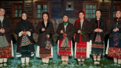 Lăpușencele au lansat colinda „Sărbătorile ne-adună”
