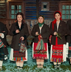 Lăpușencele au lansat colinda „Sărbătorile ne-adună”