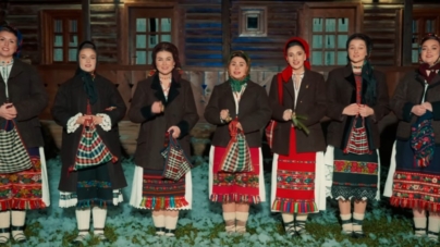 Lăpușencele au lansat colinda „Sărbătorile ne-adună”