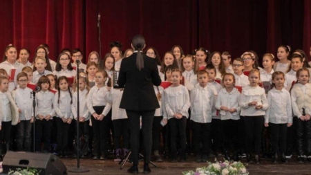 Concert de colinde caritabil la Casa de Cultură a Sindicatelor din Baia Mare