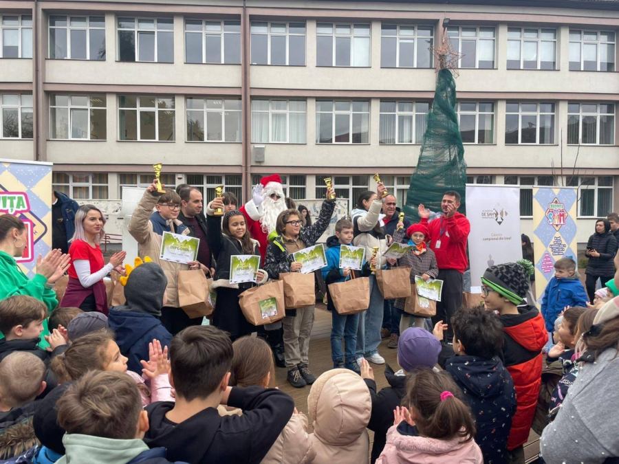 Academia de Șah Maramureș: Tinerii șahiști au primit nu doar rezultate bune, ci și daruri, la Cupa Crăciunului