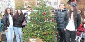 Inovație și sustenabilitate: elevii de la Colegiul Tehnic „George Barițiu” au realizat ornamente pentru brad, folosind tehnologia modernă