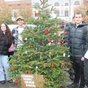 Inovație și sustenabilitate: elevii de la Colegiul Tehnic „George Barițiu” au realizat ornamente pentru brad, folosind tehnologia modernă