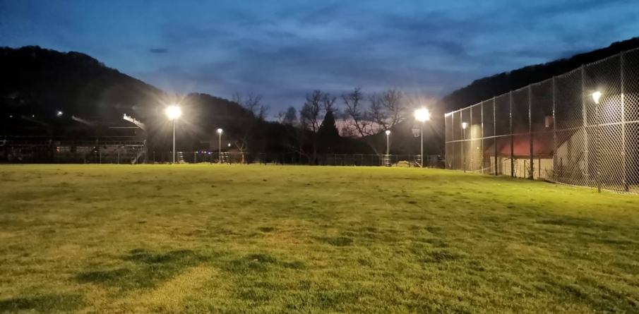 Lucrările avansează la baza sportivă din Băița