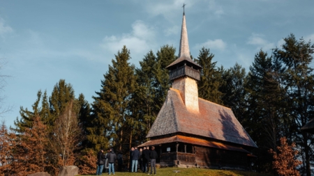 S-a încheiat proiectul privind restaurarea bisericii de lemn din Muzeul Satului Maramureșean
