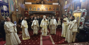 Preasfințitul Părinte Timotei Sătmăreanul a slujit la Mănăstirea „Sfinții Apostoli Petru și Pavel” Bixad