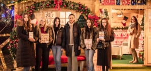 „Întâlnire pe nevăzute cu o carte”: o inițiativă deosebită la Târgul Caritabil de Crăciun din Baia Mare