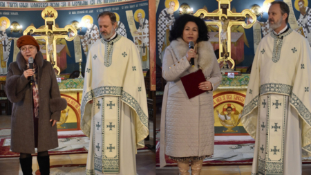 Recunoștință pentru vocație și dăruire: Două profesoare din Țara Lăpușului, omagiate la Parohia „Înălțarea Domnului” din Târgu Lăpuș