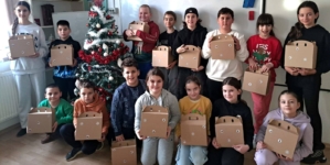 Daruri de la Moș Nicolae pentru copiii din Tăuții Măgherăuș