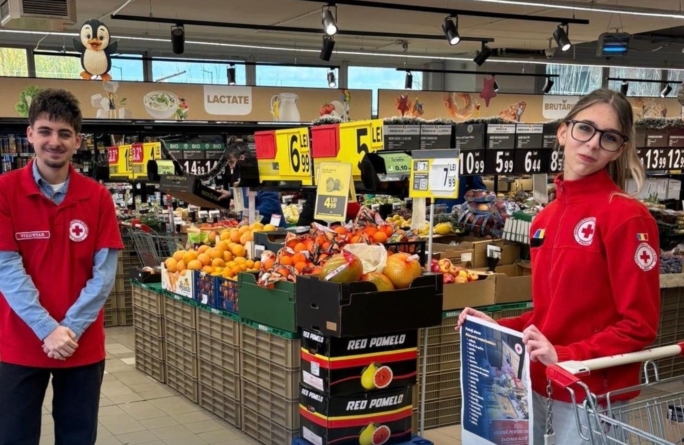 200 de familii maramureșene au primit ajutor din partea celor de la Crucea Roșie