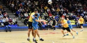 16 echipe pentru un trofeu: Cupa Minerul