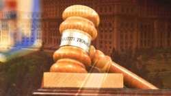 Joaca de-a amânările a Curții Constituționale