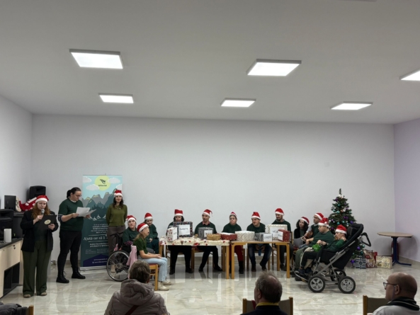 Centrul de Zi de Recuperare Esperando și-a încheiat activitatea pe anul acesta printr-un eveniment festiv dedicat tinerilor cu nevoi speciale