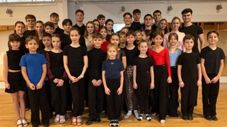 Dansatori de la 3 cluburi sportive din Maramureș au participat la un camp de pregătire sub îndrumarea unui profesionist de talie mondială