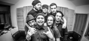 Moș Crăciun e Rocker: concert aniversar cu scop caritabil al trupei Dirty Shirt, în Baia Mare