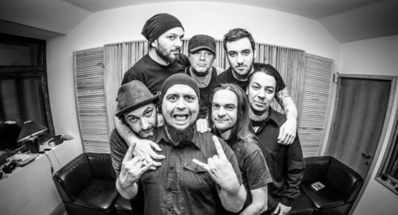 Moș Crăciun e Rocker: concert aniversar cu scop caritabil al trupei Dirty Shirt, în Baia Mare