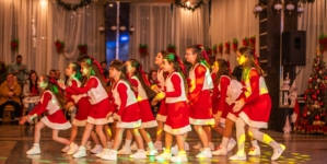 Crăciunul a fost sărbătorit prin dans la DanceLight Studio Baia Mare