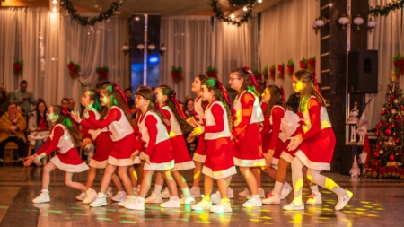 Crăciunul a fost sărbătorit prin dans la DanceLight Studio Baia Mare