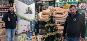 „Sub bradul faptelor bune”: campanie de donații de hrană pentru animale, finalizată cu succes