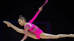 „Feeria de Crăciun: O poveste prin dans și gimnastică ritmică”, la LPS Baia Mare