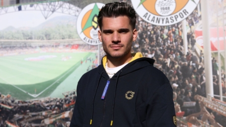 Ianis Hagi, despre ambiția de a merge la Cupa Mondială, dar și despre cum e Gică Hagi ca bunic