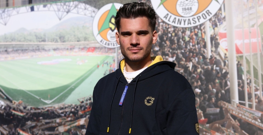 Ianis Hagi, despre ambiția de a merge la Cupa Mondială, dar și despre cum e Gică Hagi ca bunic