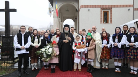 Preasfințitul Părinte Episcop Iustin a slujit la Parohia Ortodoxă „Sfântul Andrei” din Baia Mare, cu ocazia serbării hramului