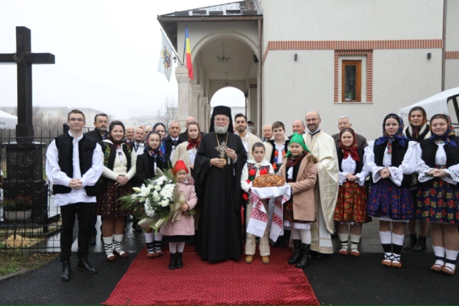 Preasfințitul Părinte Episcop Iustin a slujit la Parohia Ortodoxă „Sfântul Andrei” din Baia Mare, cu ocazia serbării hramului