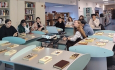 Elevii Liceului Teologic Penticostal Baia Mare au participat la o activitate în memoria scriitoarei Jane Austen, la Biblioteca Județeană