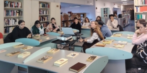 Elevii Liceului Teologic Penticostal Baia Mare au participat la o activitate în memoria scriitoarei Jane Austen, la Biblioteca Județeană