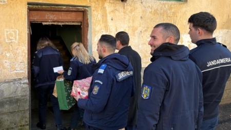 Jandarmii maramureșeni, alături de familiile nevoiașe în prag de sărbători