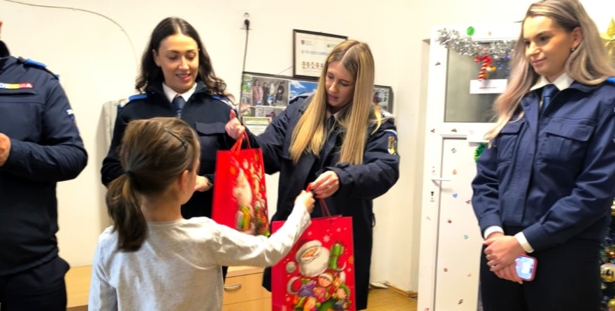 Daruri de la jandarmi pentru copiii unei case de tip familial din Baia Mare