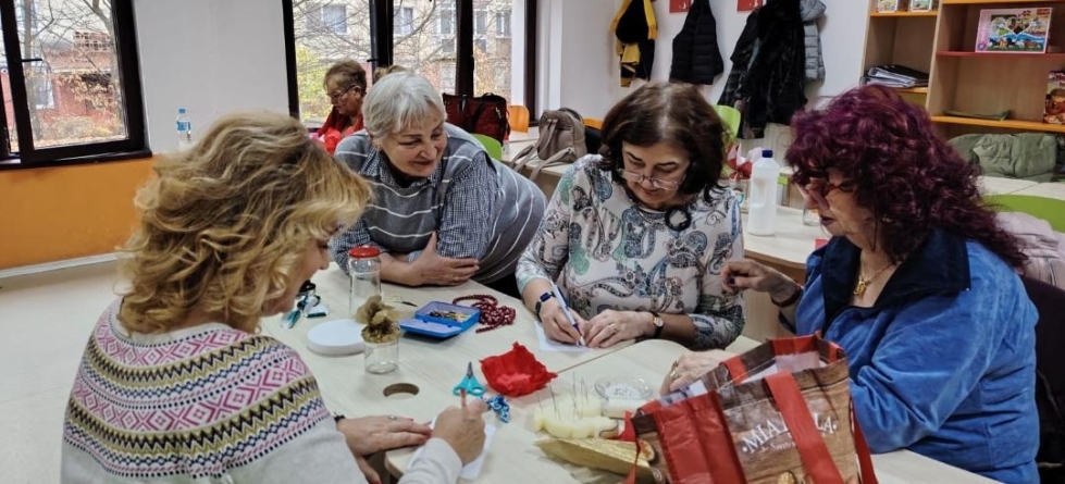 Atelier de creație pentru senioarele de la Centrul „Rivulus Pueris” din Baia Mare