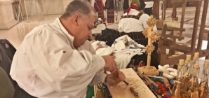 Meșteri de la Centrul Culturii Tradiționale Maramureș, la Palatul Parlamentului