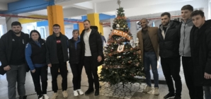 Jucători ai Minaurului, în vizită la Liceul „Anghel Saligny”