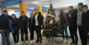 Jucători ai Minaurului, în vizită la Liceul „Anghel Saligny”